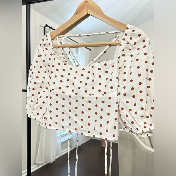 Backless Top - Picture 3 of 4